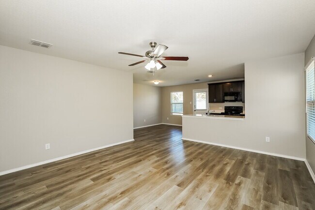 Foto del edificio - 1153 Skyline Dr