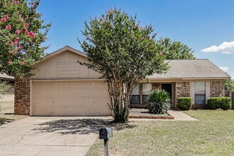 Building Photo - 2917 Highlawn Terrace