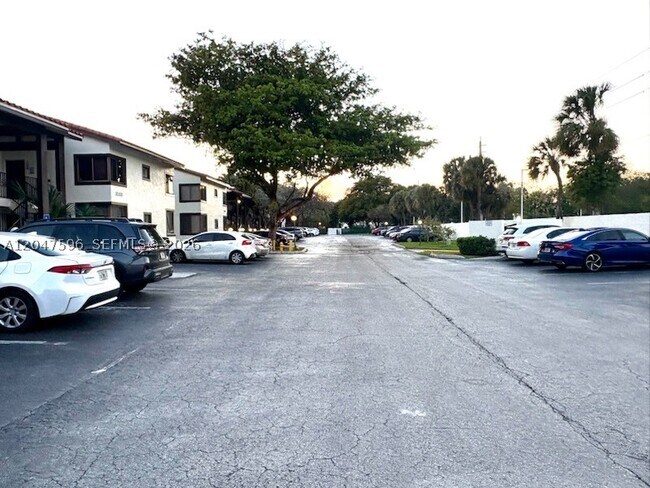 Foto del edificio - 3200 NW 46th St