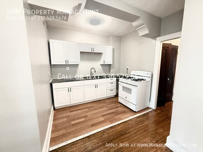Building Photo - 1380 W 112th St
