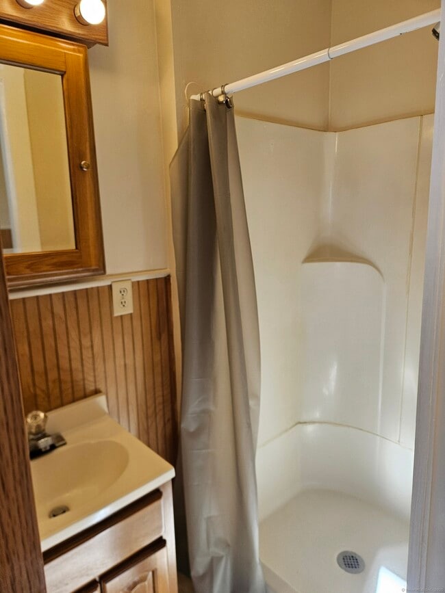 Foto del edificio - 35 Salisbury Ave