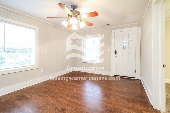 Foto del edificio - 310 N Stribling St