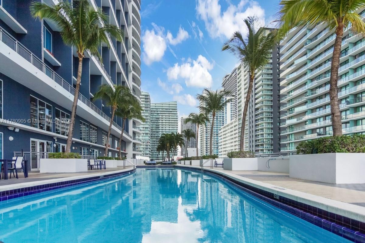 Foto principal - 60 SW 13th St