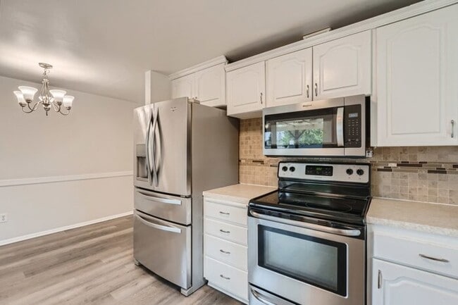 Building Photo - 28833 23Rd Avenue S, Federal Way, WA, 98003