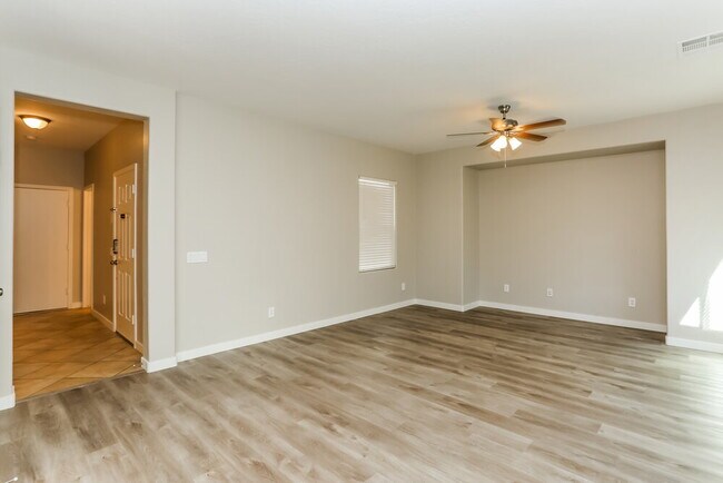 Foto del edificio - 8320 Celina Hills St