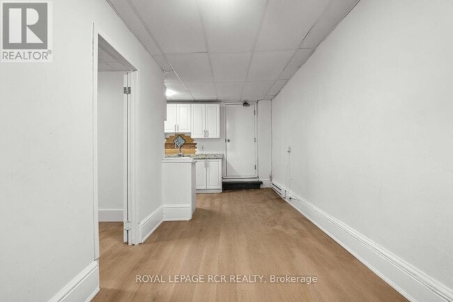 Building Photo - 137 Broadway