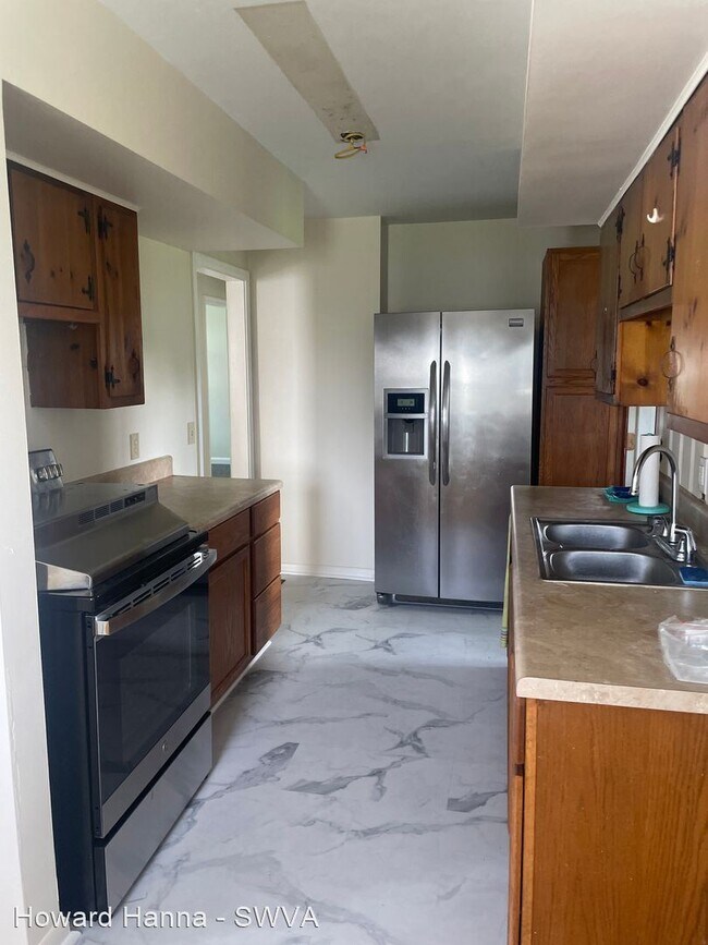 Building Photo - 3 br, 1 bath House - 1263 Cherry Avenue