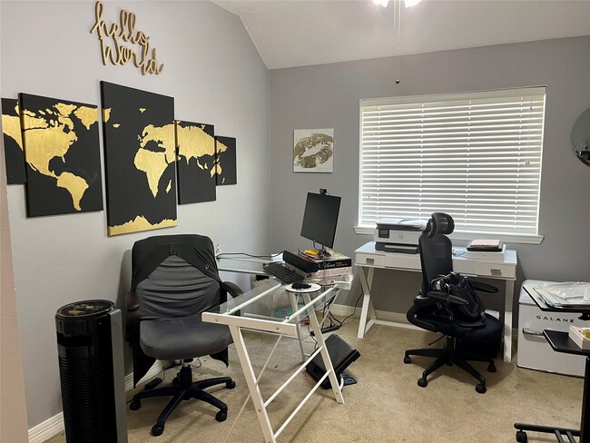 Foto del edificio - 3223 Forrester Dr