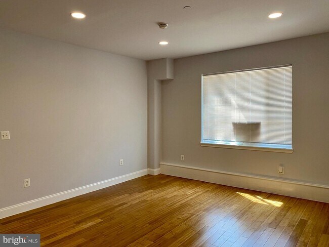 Foto del edificio - 1023 Wallace St