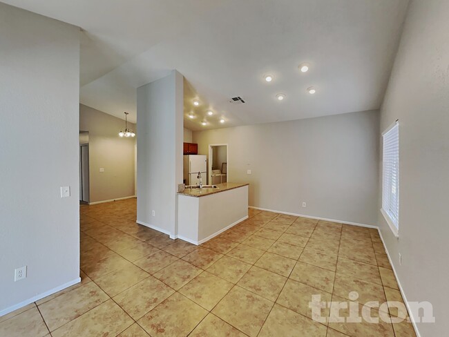 Foto del edificio - 1648 Trish Ln