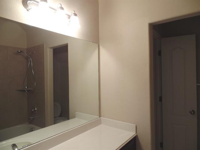 Foto del edificio - 5241 Bear Valley Dr