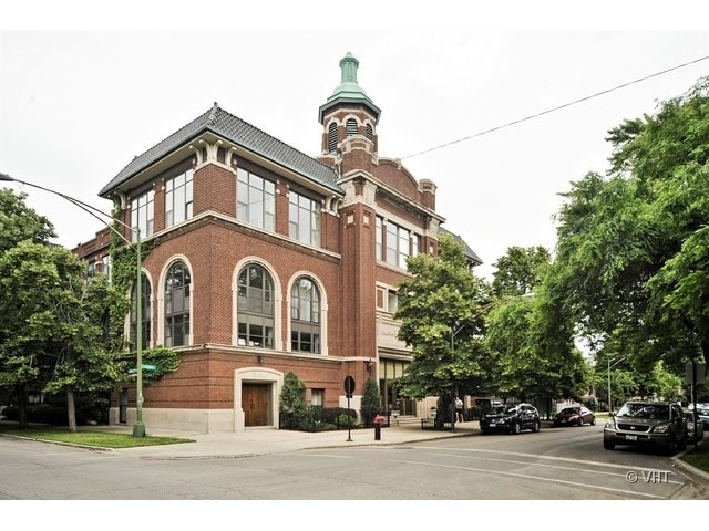 Primary Photo - 2258 W Huron St