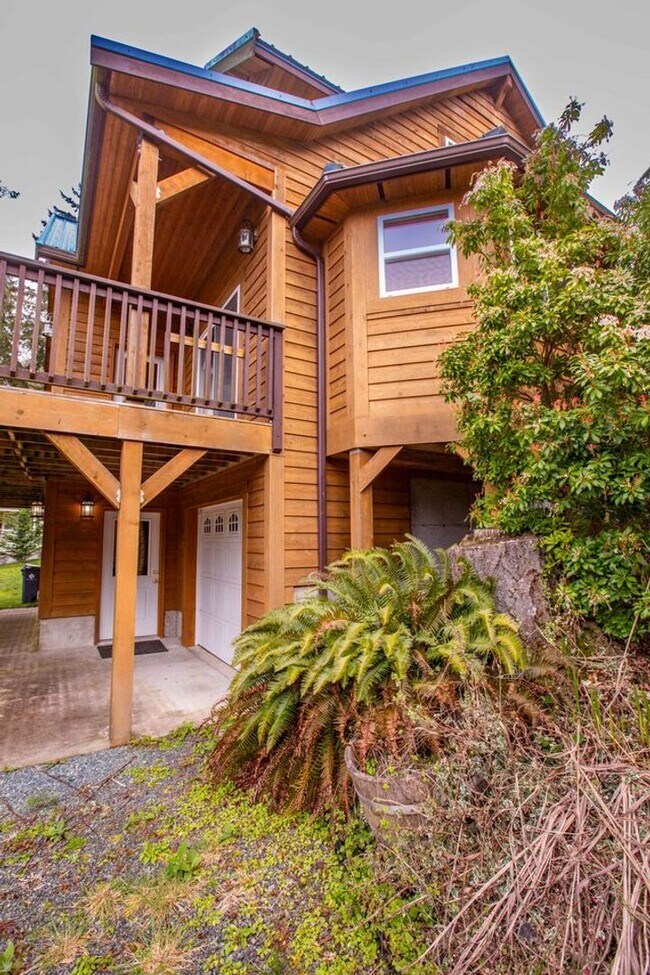Foto del edificio - Lovely Honeymoon Lake Home!