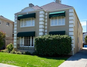 Building Photo - 126 Dartmouth Rd