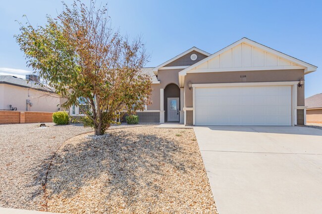 Foto del edificio - 3 bed 2 bath, beautiful home!