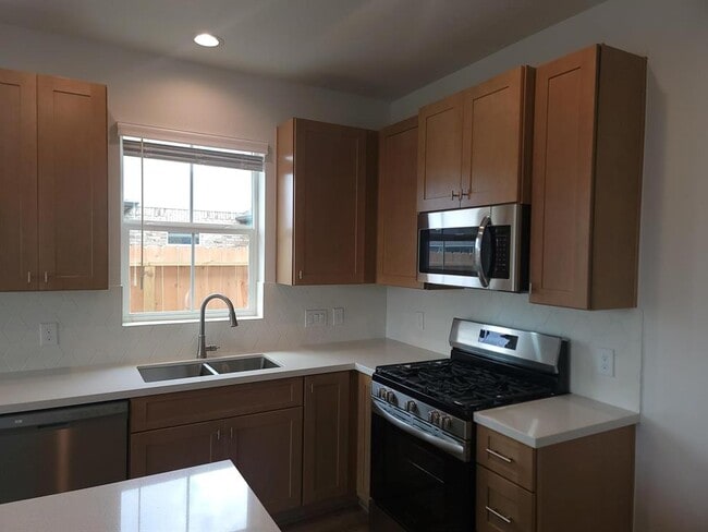Building Photo - 1011 Tillman Ln