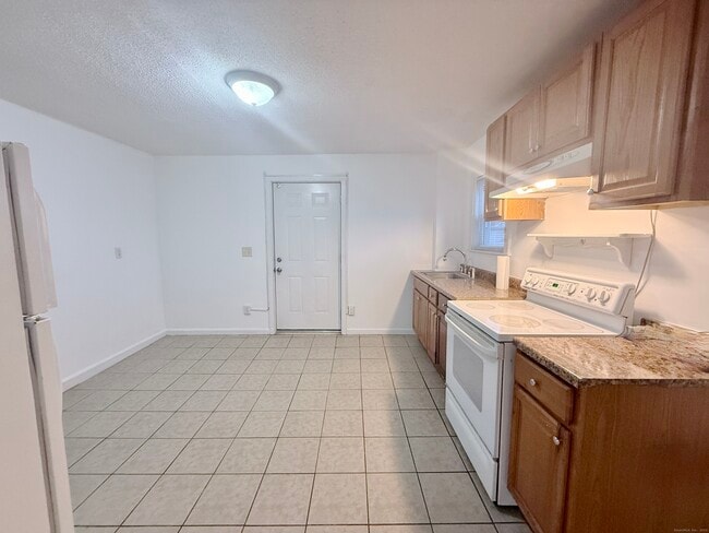 Foto del edificio - 12 South St