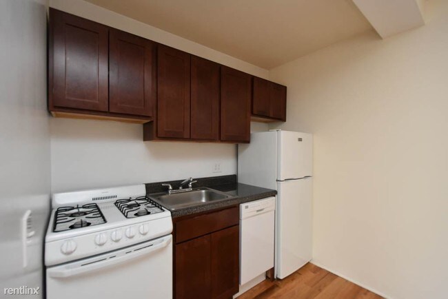 Foto del edificio - 373 Hazel Ave