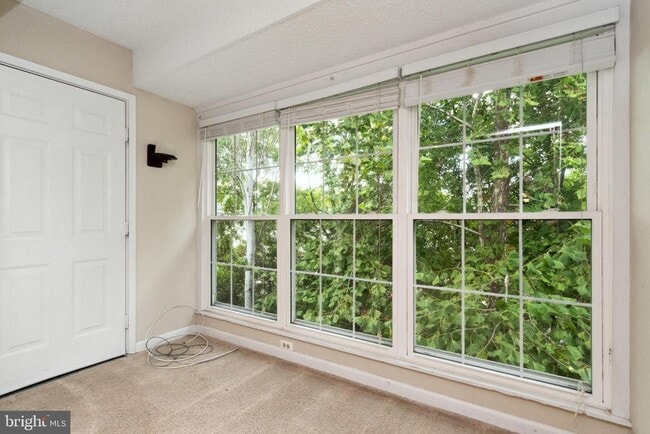 Building Photo - 9260 Niki Pl