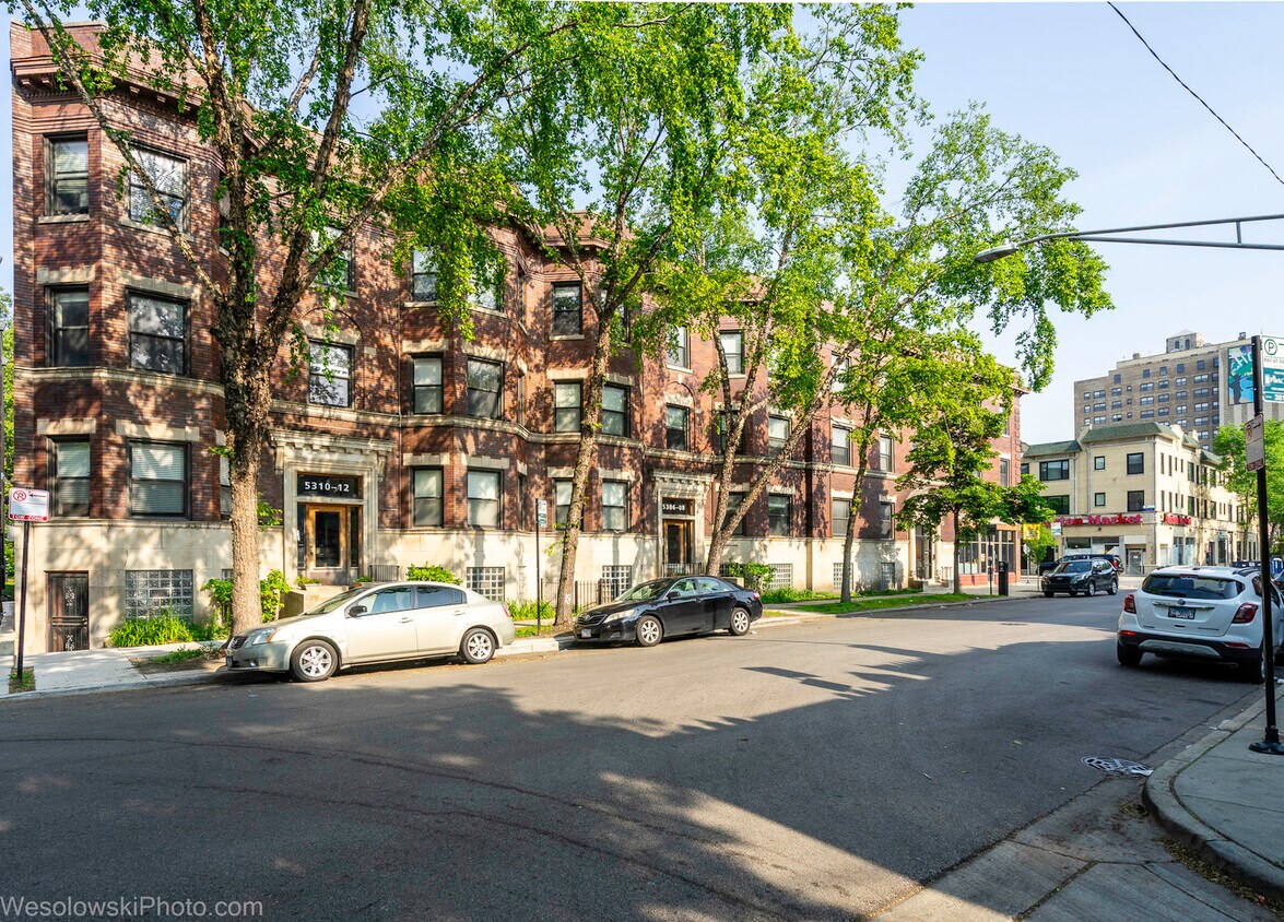 Foto principal - 5306 S Blackstone Ave