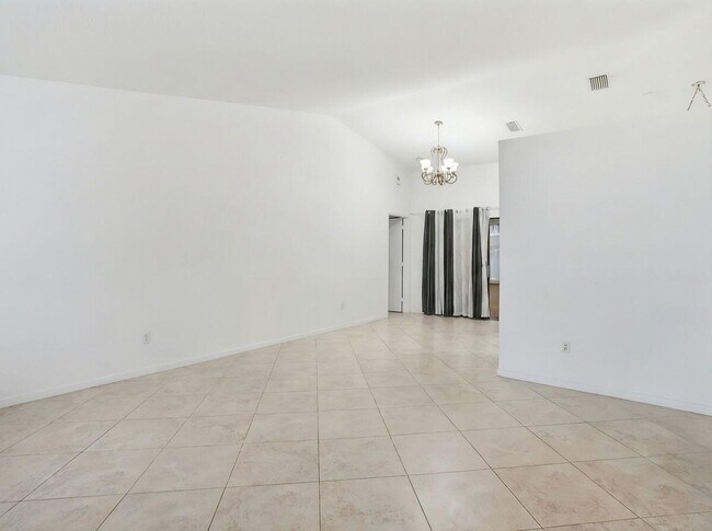 Building Photo - 2171 NW 76th Ave