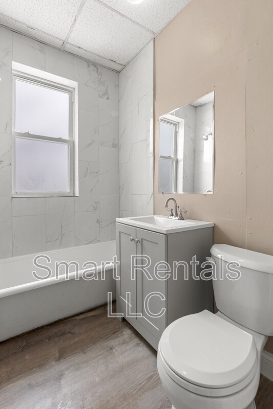 Foto del edificio - 4205 Ellenwood Ave