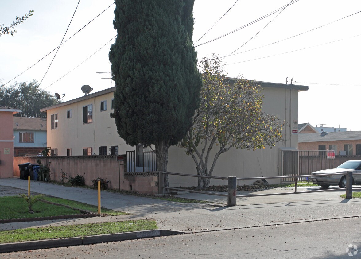 Building Photo - 6634 California Ave