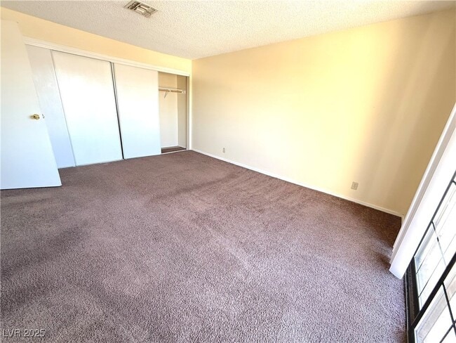 Building Photo - 2080 Karen Ave