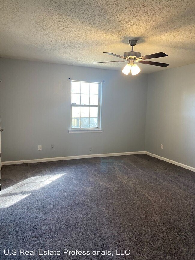 Building Photo - 3 br, 2 bath House - 843 Sagewood Drive
