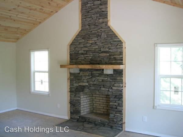 Building Photo - 4 br, 2 bath Apartment - 5699 Junaluska Rd