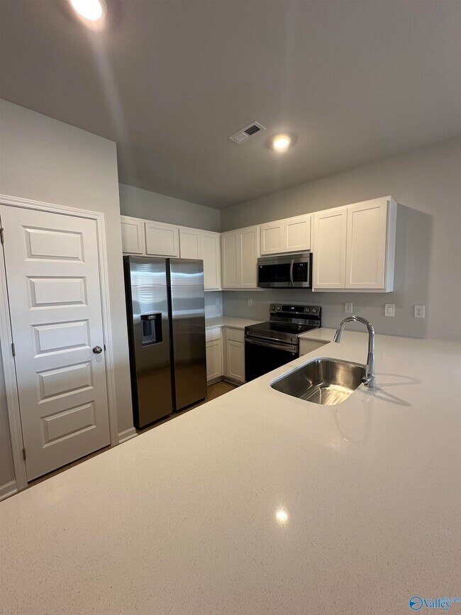 Foto del edificio - 115 Havner Dr