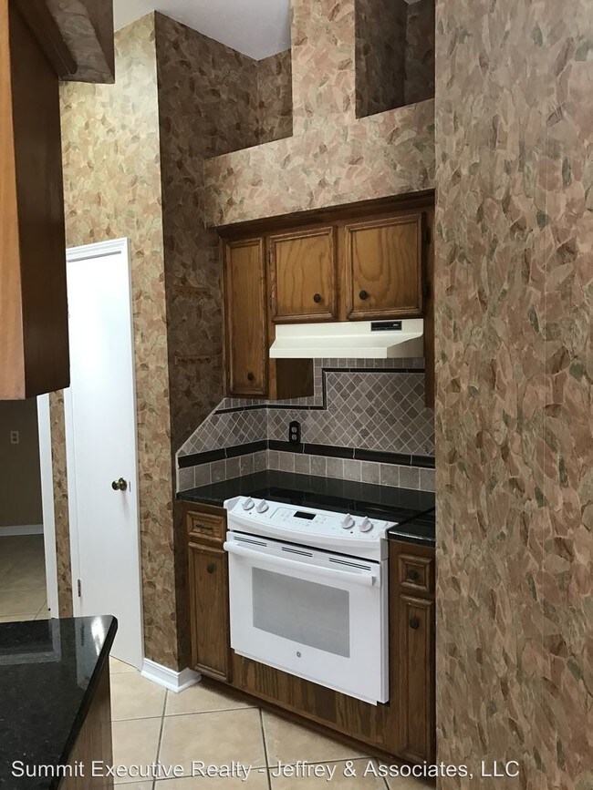 Building Photo - 3 br, 2 bath House - 3305 Kingsford Place