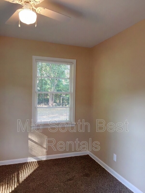 Building Photo - 4731 Fairley Rd