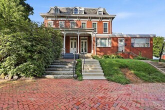 Building Photo - 1412 Delaware Ave