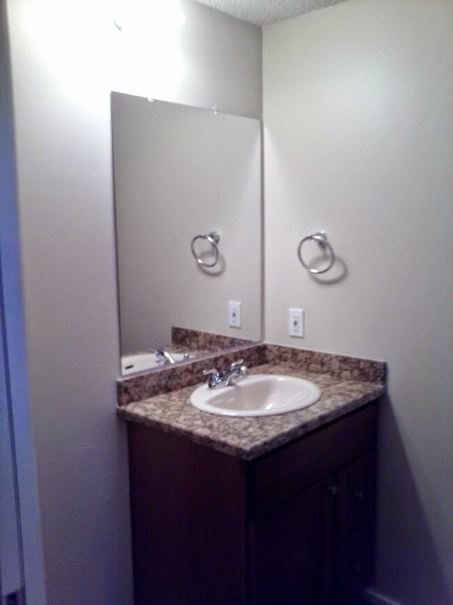 Building Photo - 280 Richfield Dr