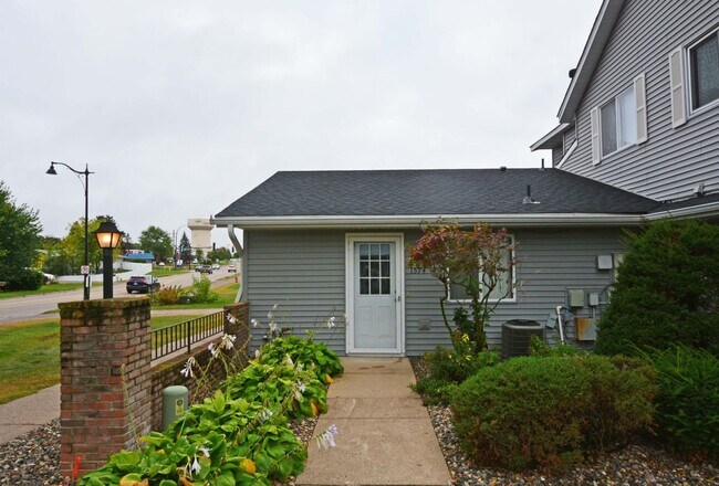 Foto del edificio - Beautiful 2-Bed 1-Bath Home Available in O...