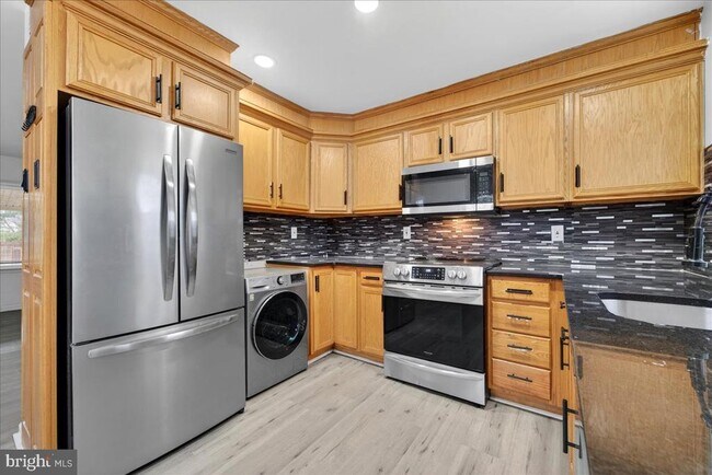 Foto del edificio - 6 Sherwood Ln