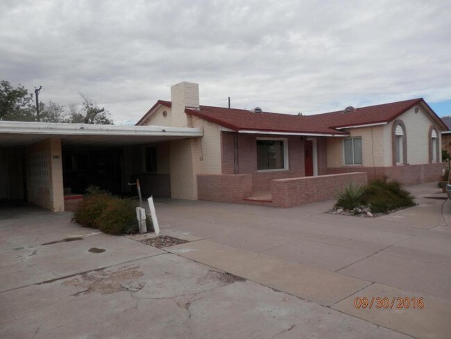 Building Photo - 408 S Platinum Ave