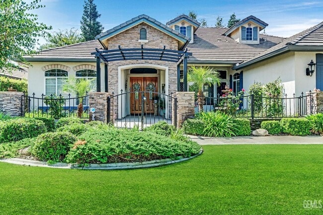 Building Photo - Brighton Estates Luxury 4-Bedroom Home with Pool, Office, Outdoor Kitchen & Paid Solar – Saves Ov...