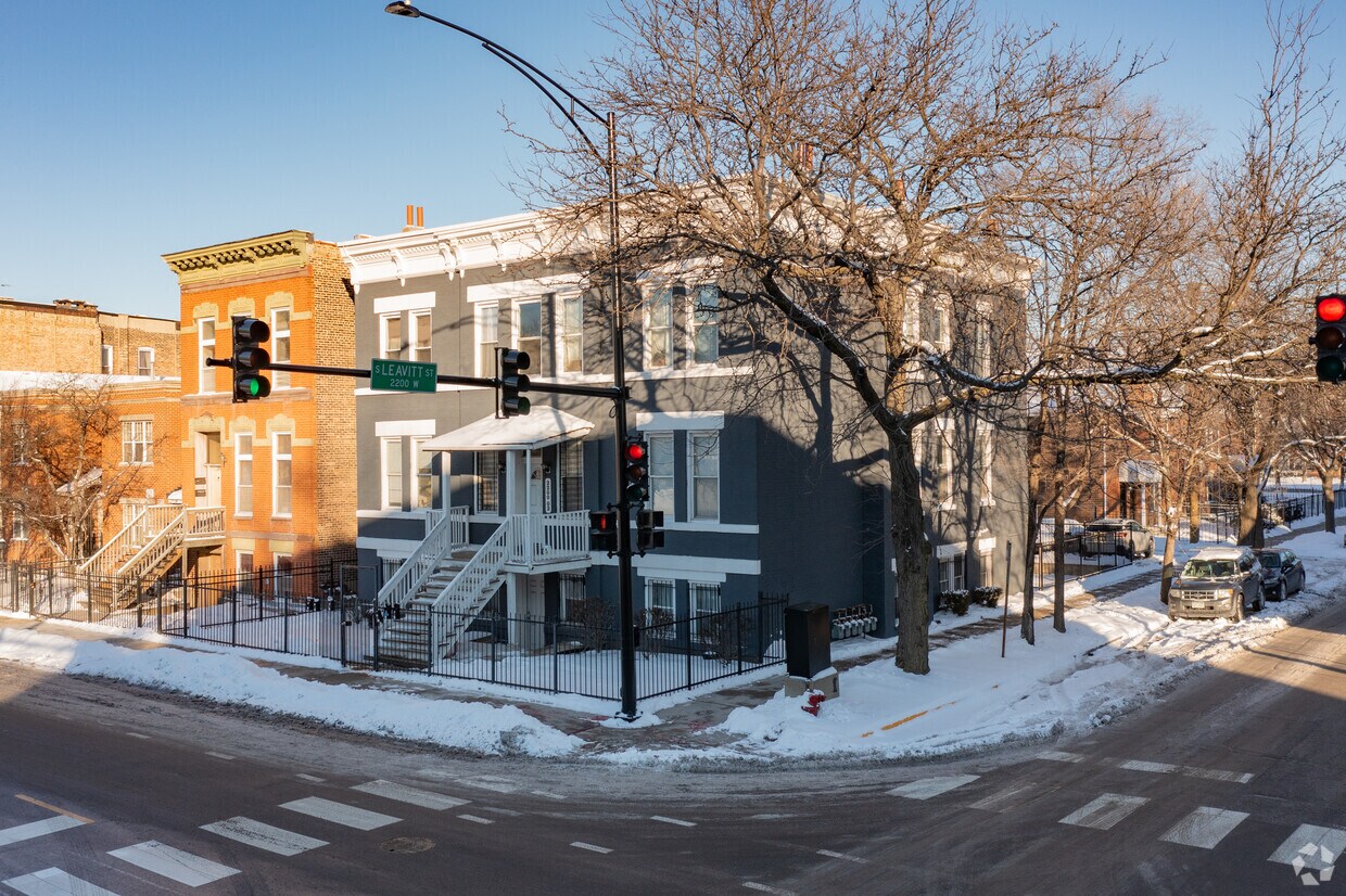 Primary Photo - 2200 W Jackson Blvd