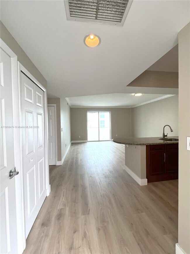 Foto del edificio - 7266 SW 88th St
