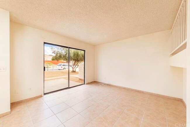 Building Photo - 55889 Santa Fe Trl