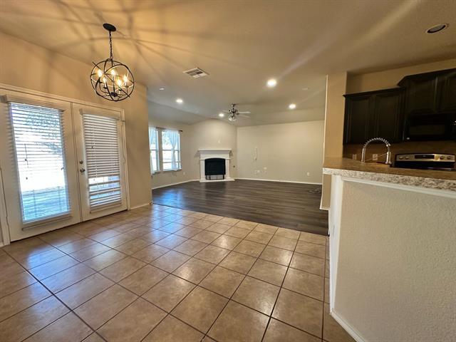 Foto del edificio - 5040 Diamond Peak Ct