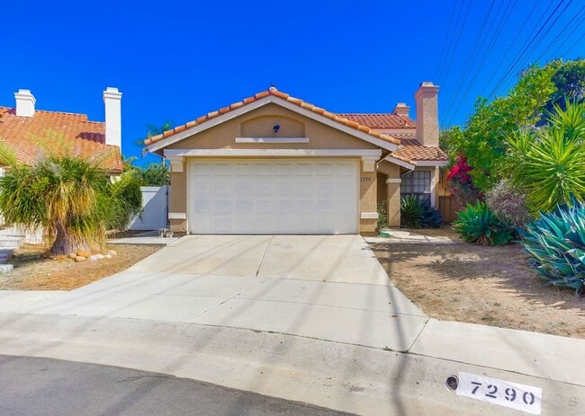 Foto del edificio - Charming Two Story 3 BR Home Available Mid June!
