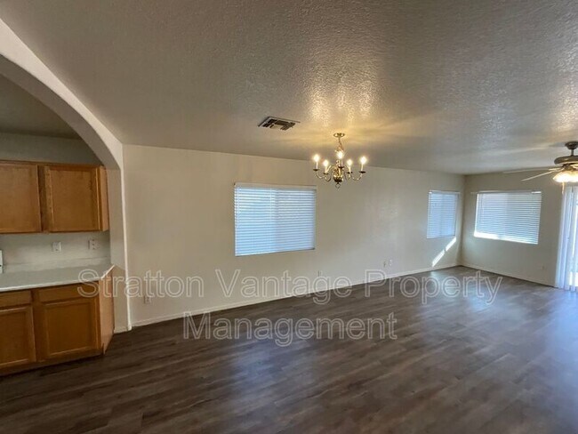 Foto del edificio - 2643 S 84th Gln