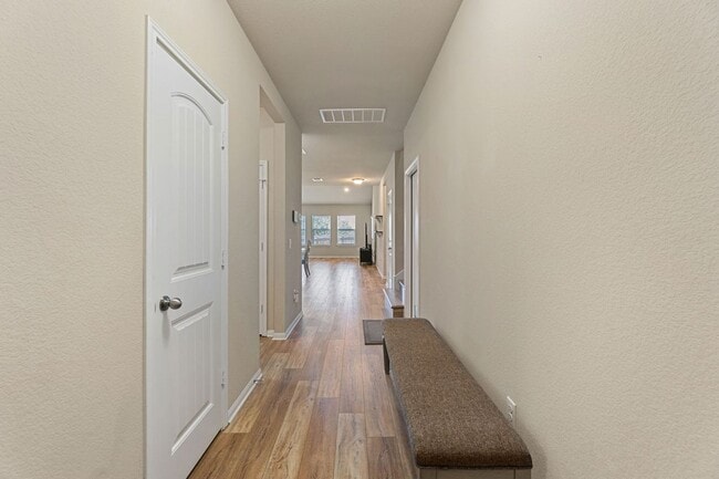 Building Photo - 122 Denton Dr