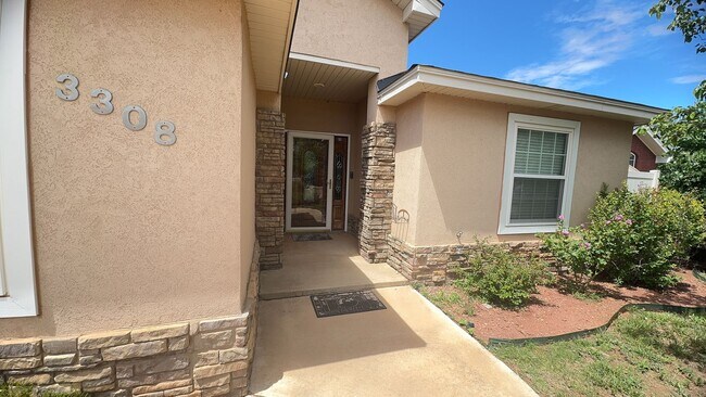 Foto del edificio - Beautiful 4 bedroom, 2 bath home for rent-...