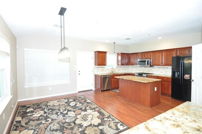 Building Photo - 14505 Templemore Cove