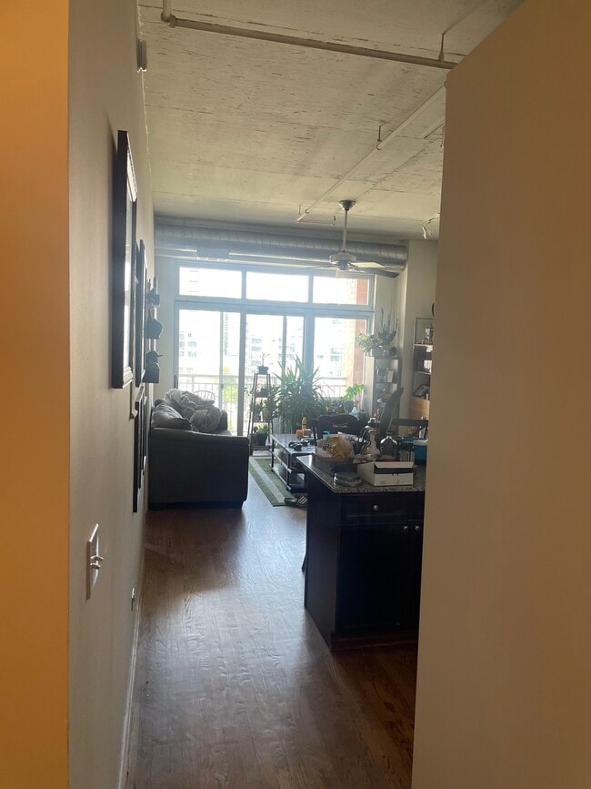 Foto del edificio - 950 W Monroe St