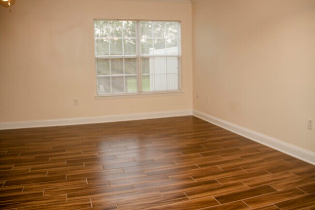 Building Photo - 519 Wingspan Way